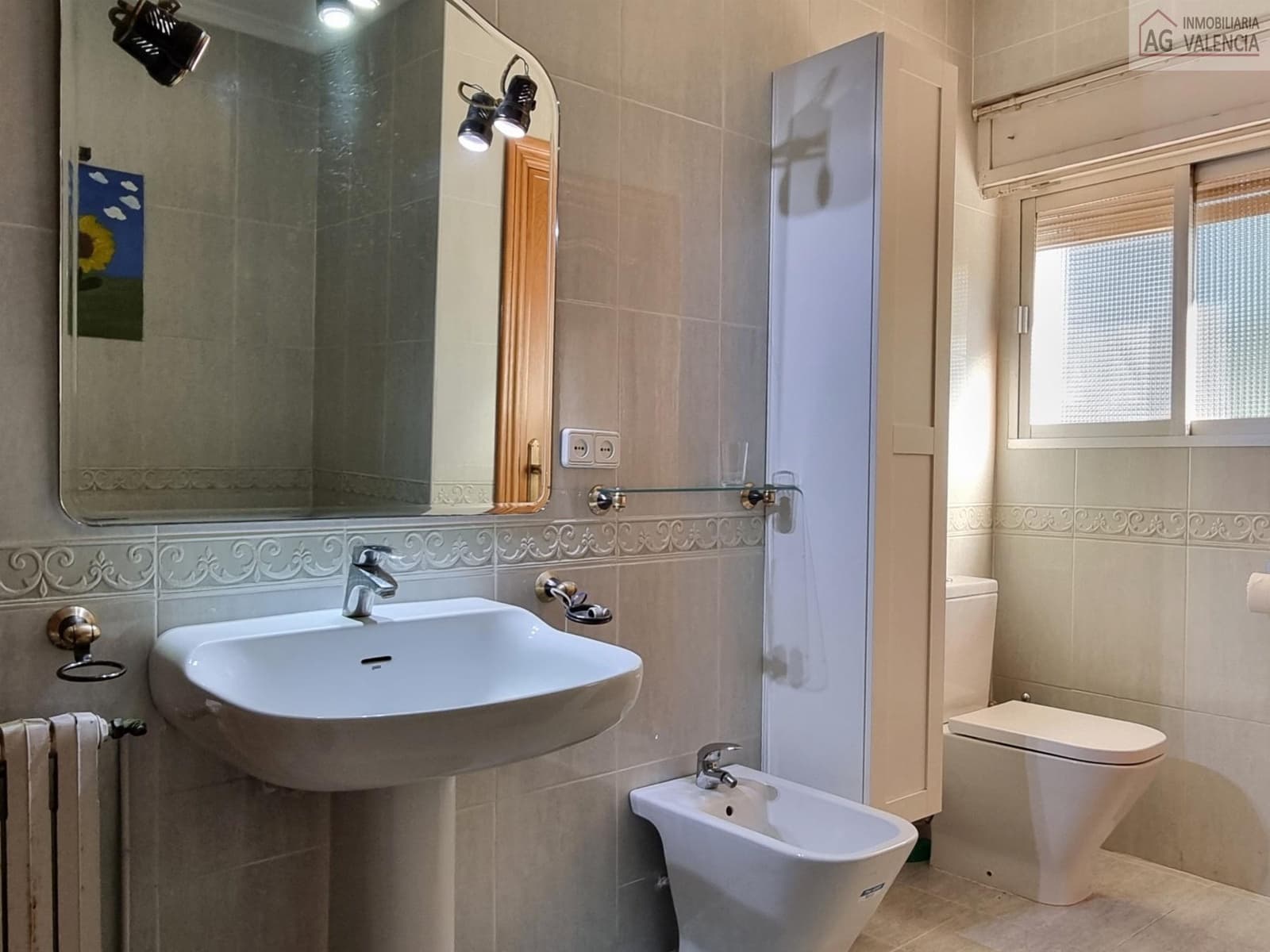 7 soverom Villa til salgs i Chiva med svømmebasseng garasje - € 550 000 (Ref: 9378509)