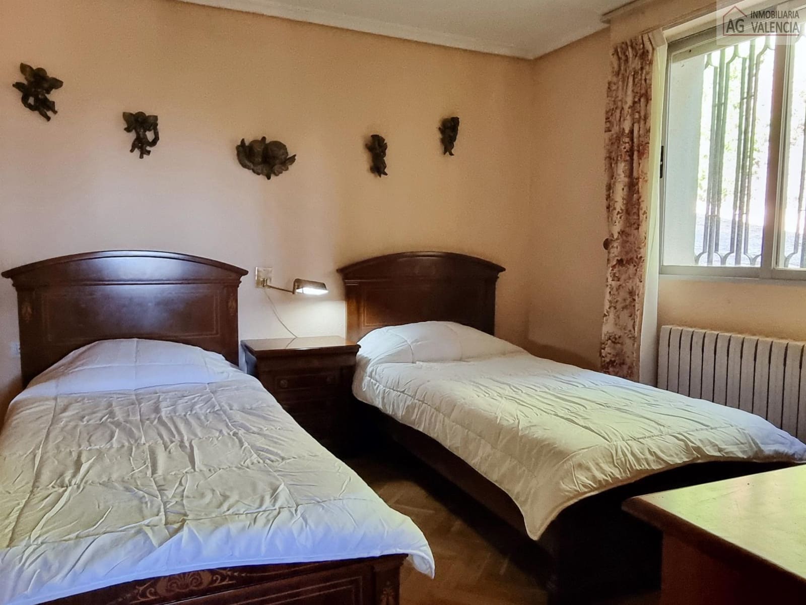 7 soverom Villa til salgs i Chiva med svømmebasseng garasje - € 550 000 (Ref: 9378509)