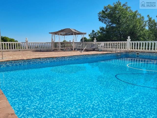 7 bedroom Villa for sale in Chiva with pool garage - € 550,000 (Ref: 9378509)