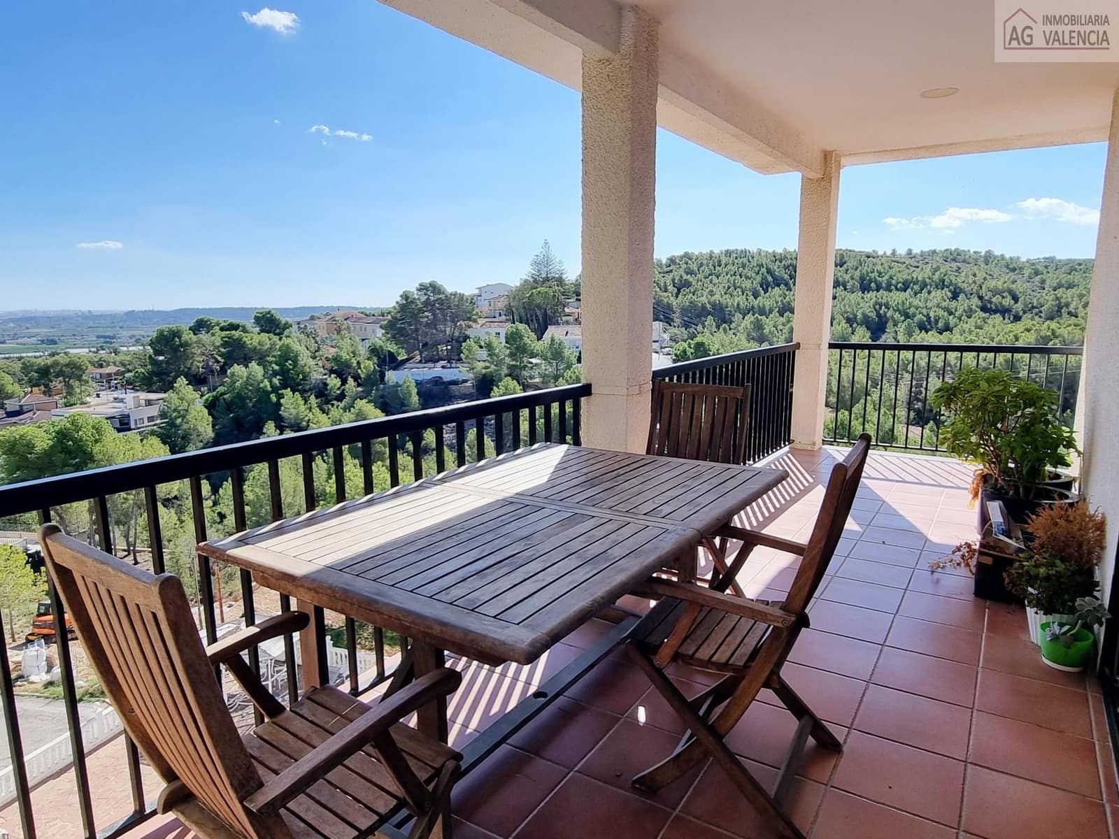 7 soverom Villa til salgs i Chiva med svømmebasseng garasje - € 550 000 (Ref: 9378509)