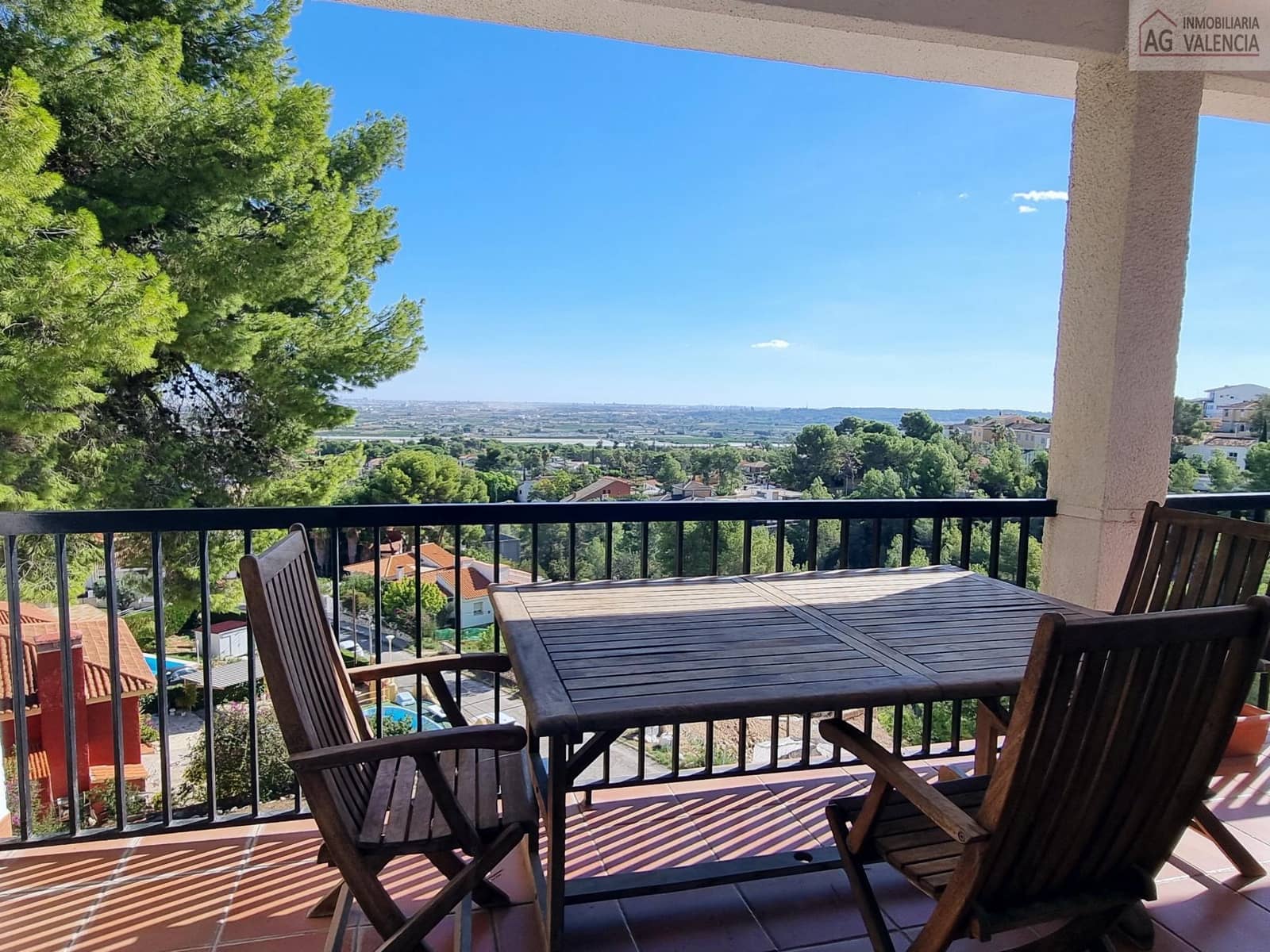 7 soverom Villa til salgs i Chiva med svømmebasseng garasje - € 550 000 (Ref: 9378509)