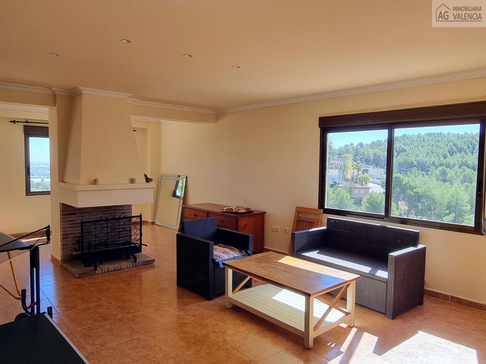 7 soverom Villa til salgs i Chiva med svømmebasseng garasje - € 550 000 (Ref: 9378509)