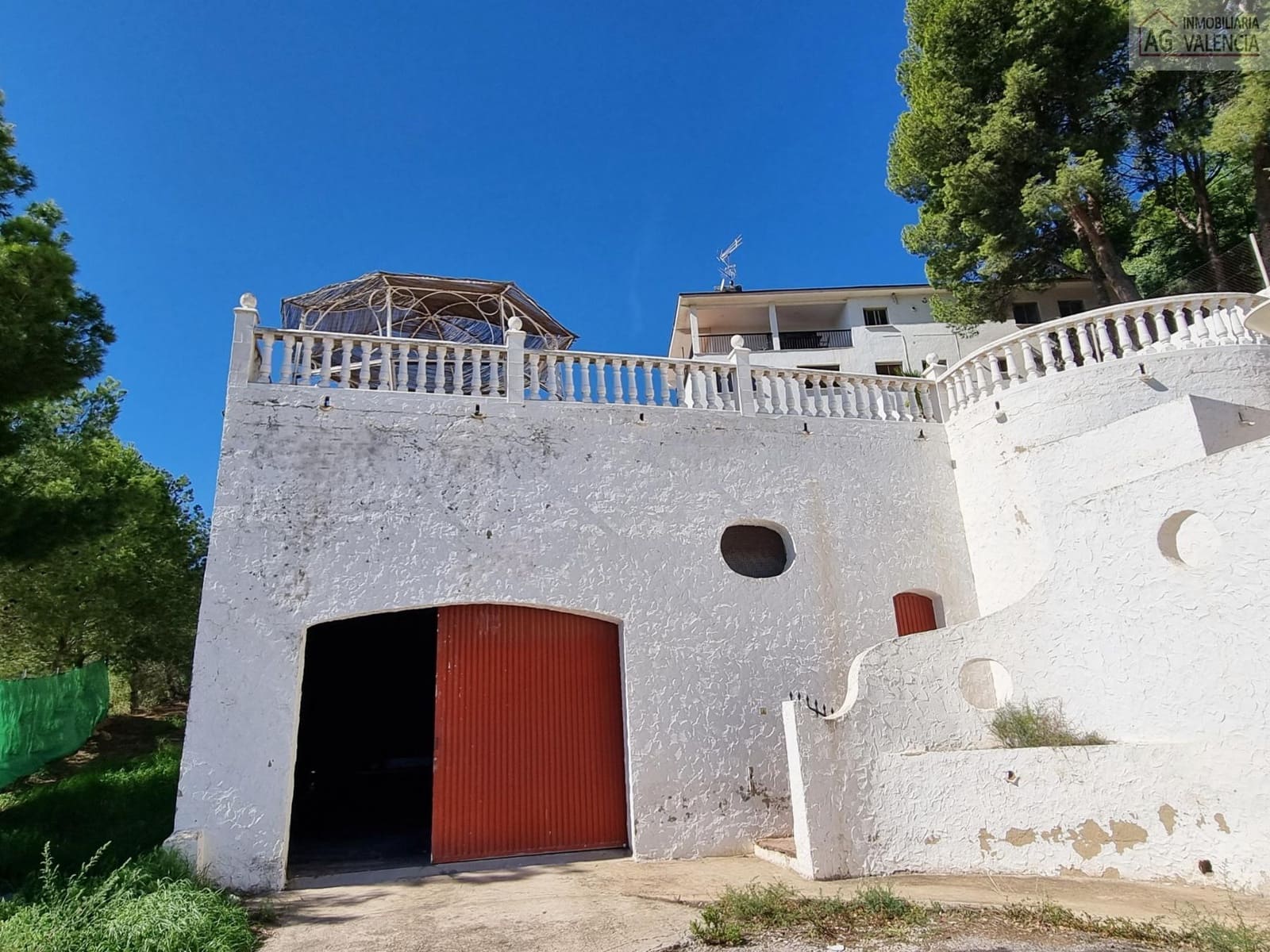 7 soverom Villa til salgs i Chiva med svømmebasseng garasje - € 550 000 (Ref: 9378509)