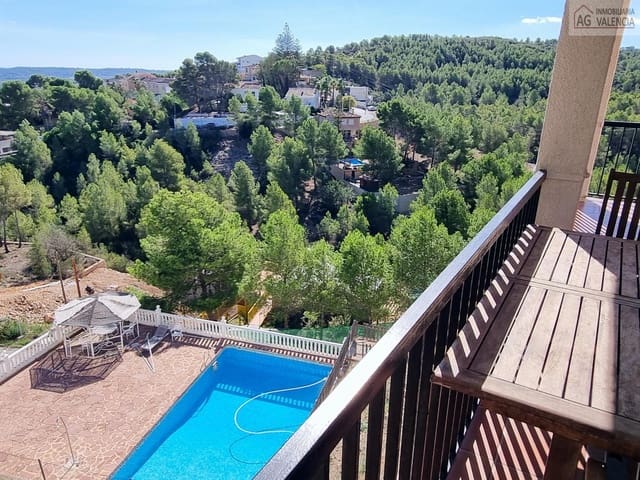 7 bedroom Villa for sale in Chiva with pool garage - € 550,000 (Ref: 9378509)