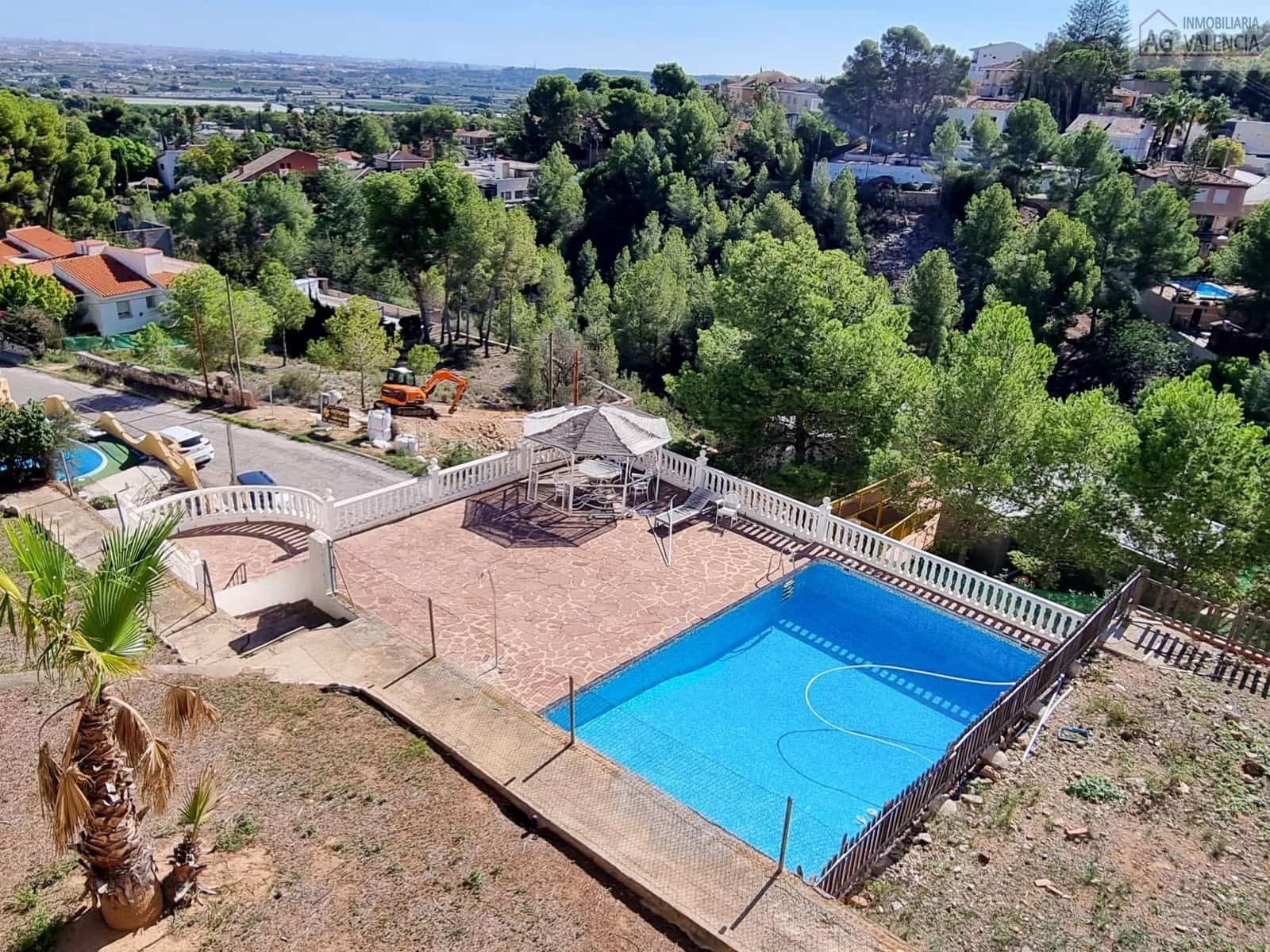 7 soverom Villa til salgs i Chiva med svømmebasseng garasje - € 550 000 (Ref: 9378509)