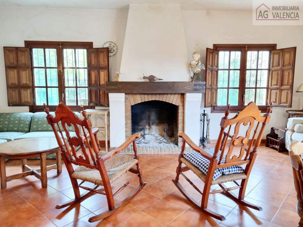 6 bedroom Villa for sale in Torrent with pool garage - € 399,000 (Ref: 9378512)