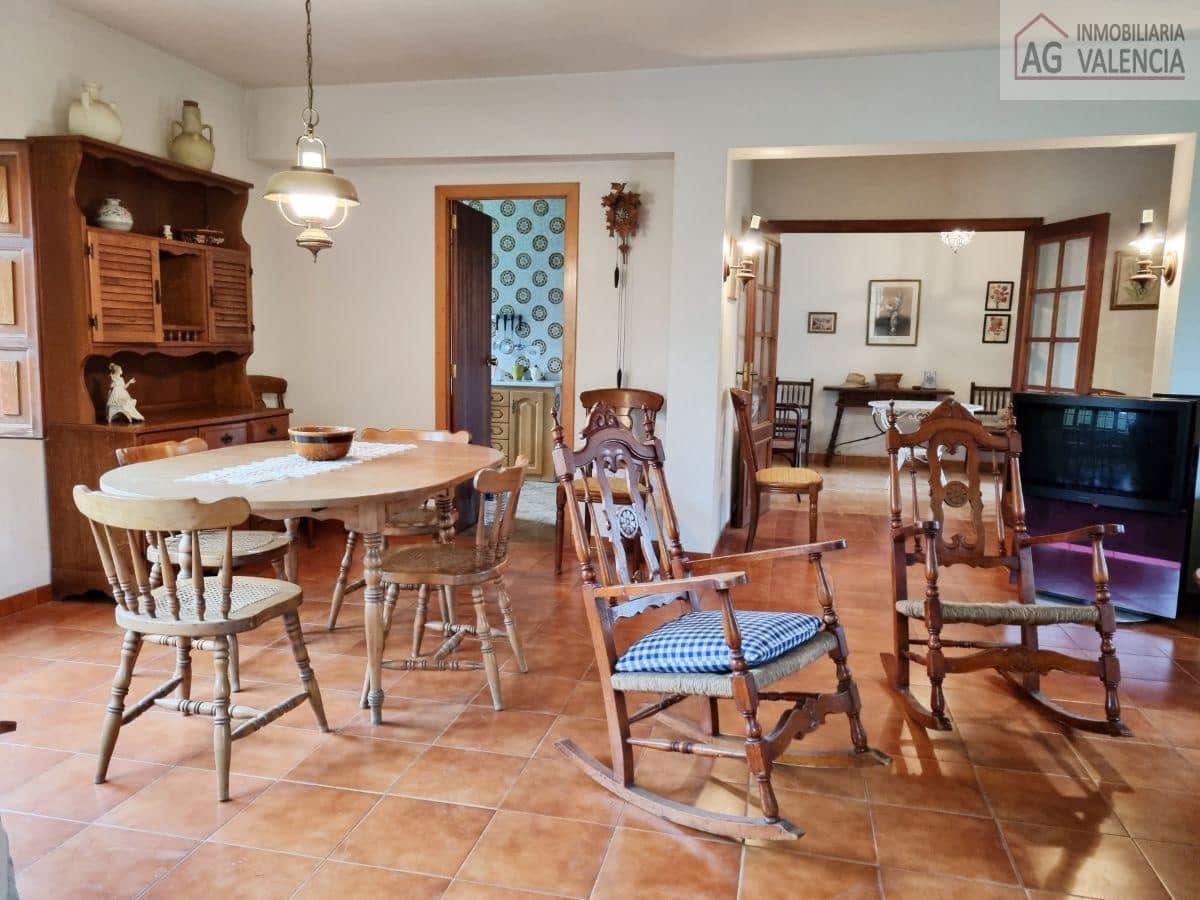 6 bedroom Villa for sale in Torrent with pool garage - € 399,000 (Ref: 9378512)