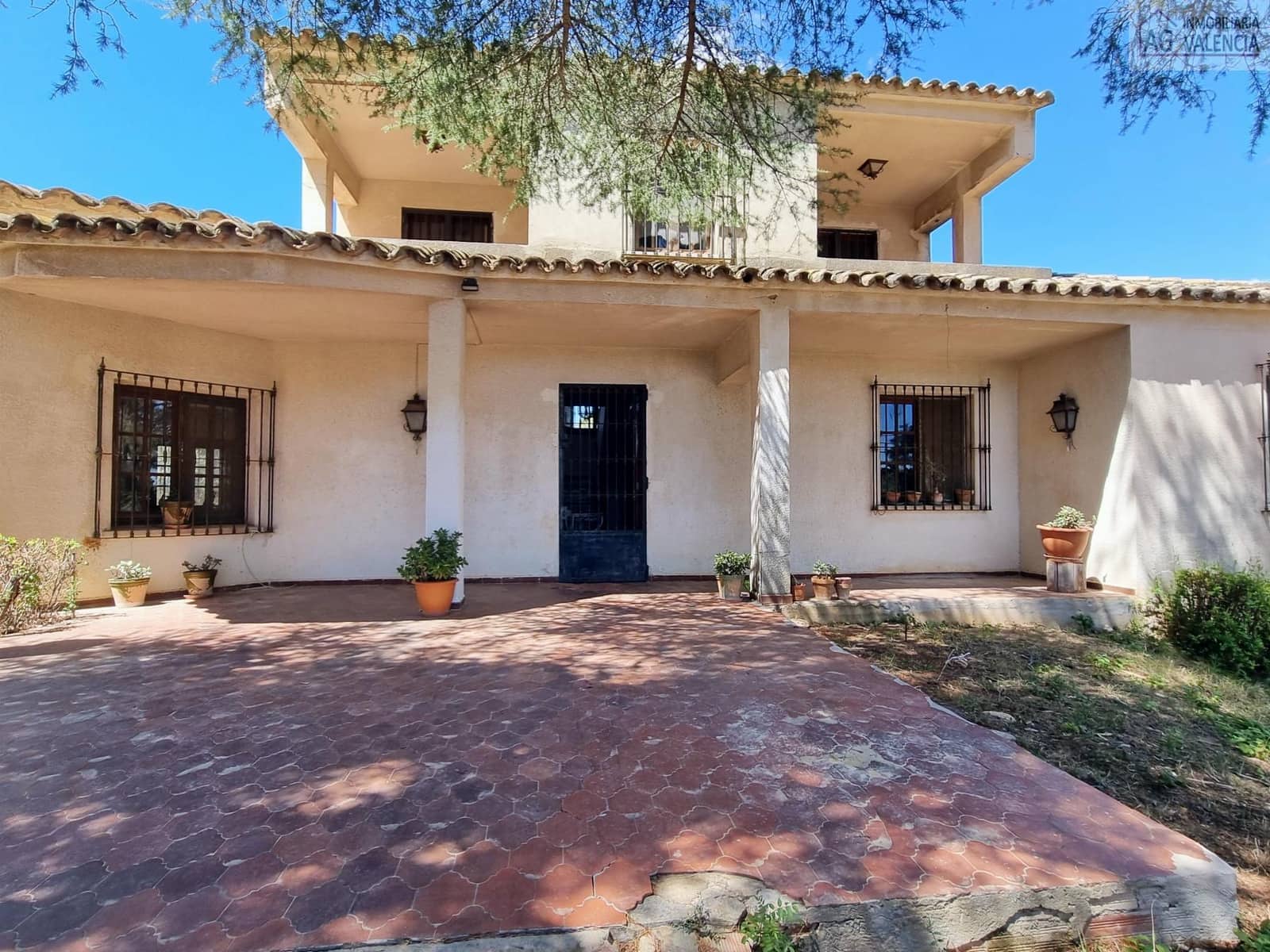 6 bedroom Villa for sale in Torrent with pool garage - € 399,000 (Ref: 9378512)