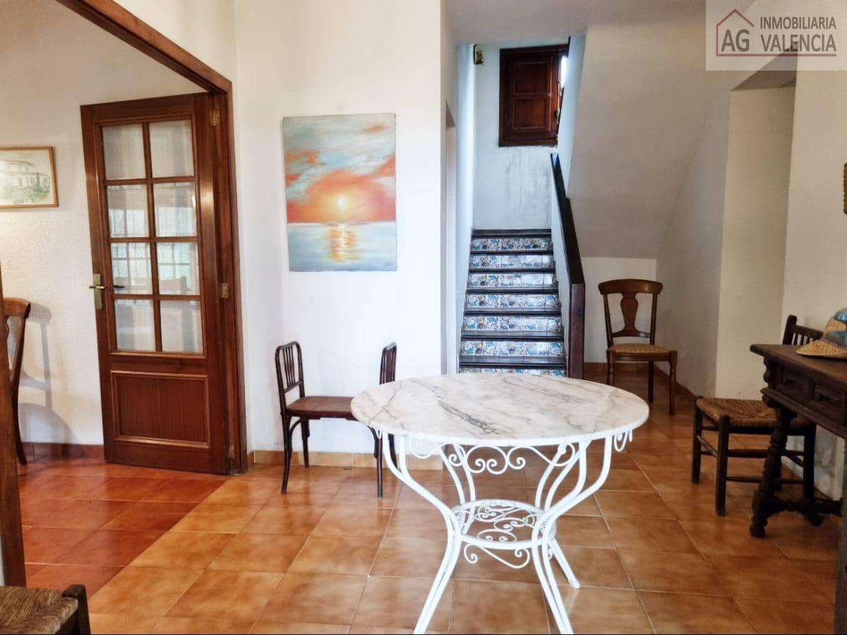 6 bedroom Villa for sale in Torrent with pool garage - € 399,000 (Ref: 9378512)