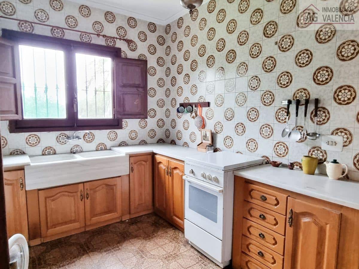 6 bedroom Villa for sale in Torrent with pool garage - € 399,000 (Ref: 9378512)