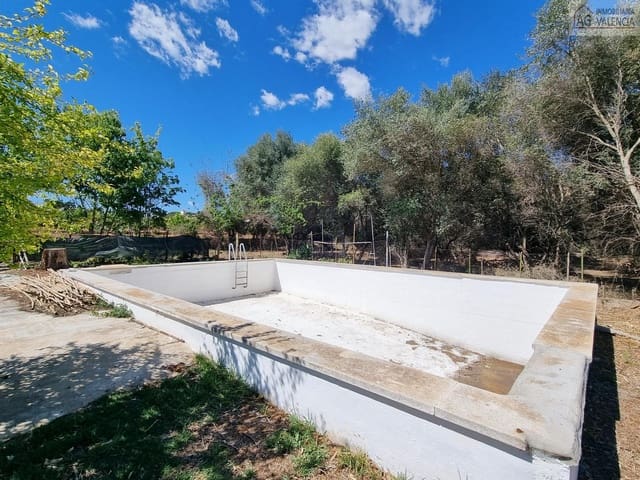 6 bedroom Villa for sale in Torrent with pool garage - € 399,000 (Ref: 9378512)