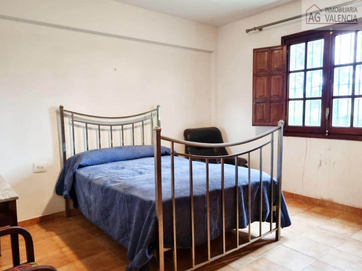 6 bedroom Villa for sale in Torrent with pool garage - € 399,000 (Ref: 9378512)