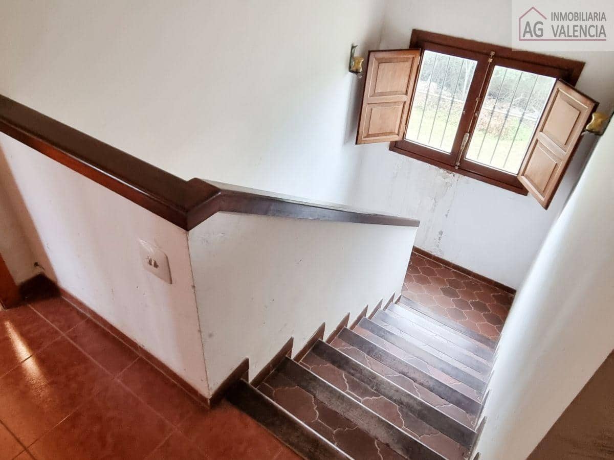 6 bedroom Villa for sale in Torrent with pool garage - € 399,000 (Ref: 9378512)