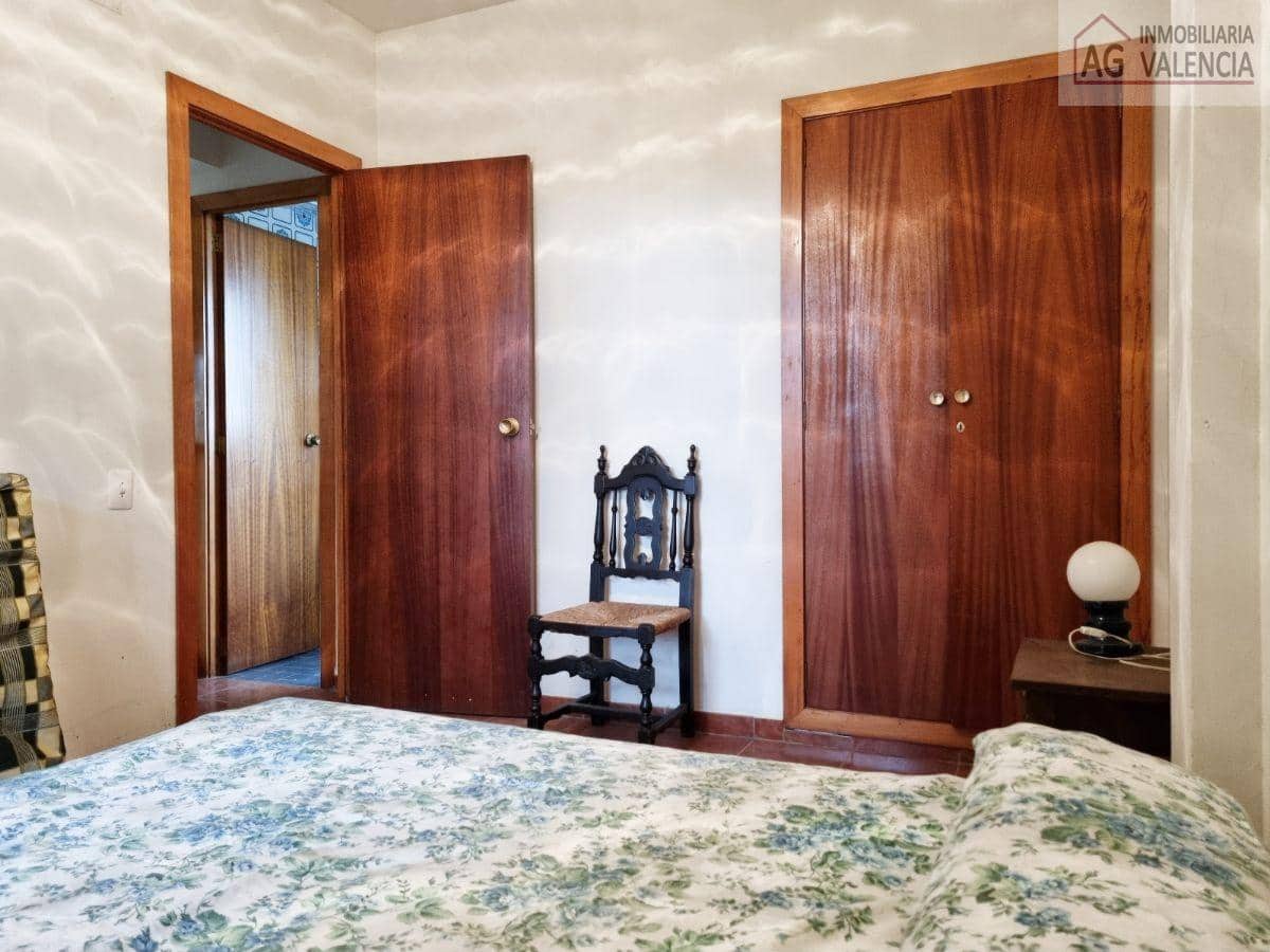 6 bedroom Villa for sale in Torrent with pool garage - € 399,000 (Ref: 9378512)