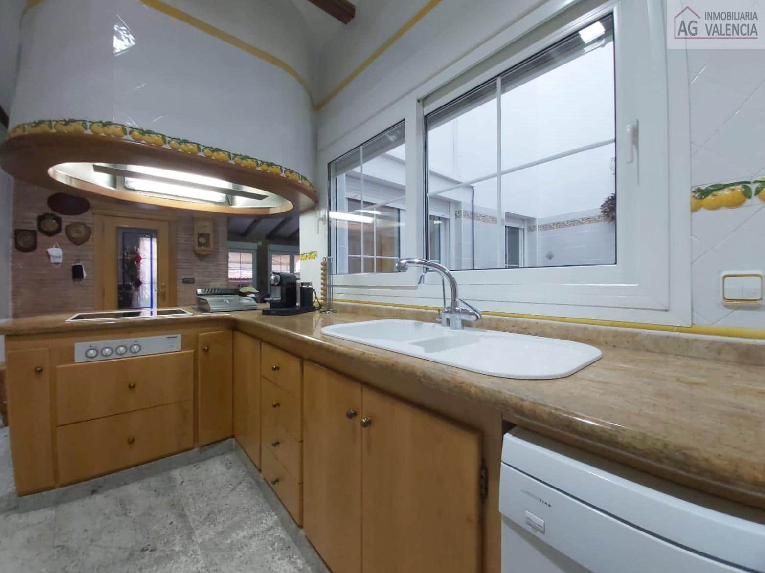 8 slaapkamer Huis te koop in Rafelbunyol met garage - € 520.000 (Ref: 9378554)