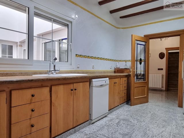 8 slaapkamer Huis te koop in Rafelbunyol met garage - € 520.000 (Ref: 9378554)