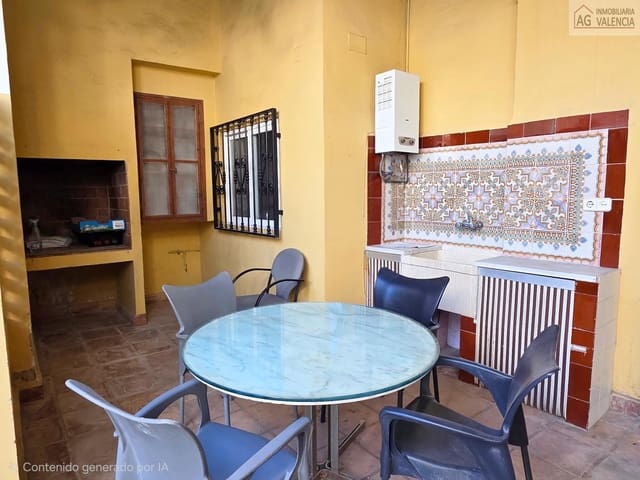 6 bedroom Townhouse for sale in Bonrepòs i Mirambell with garage - € 620,000 (Ref: 9403181)