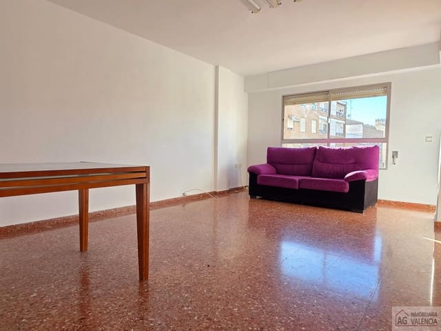 3 bedroom Flat for sale in Torrefiel, Valencia city - € 358,000 (Ref: 9413238)
