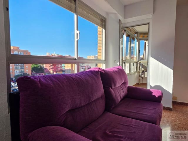3 bedroom Flat for sale in Torrefiel, Valencia city - € 358,000 (Ref: 9413238)