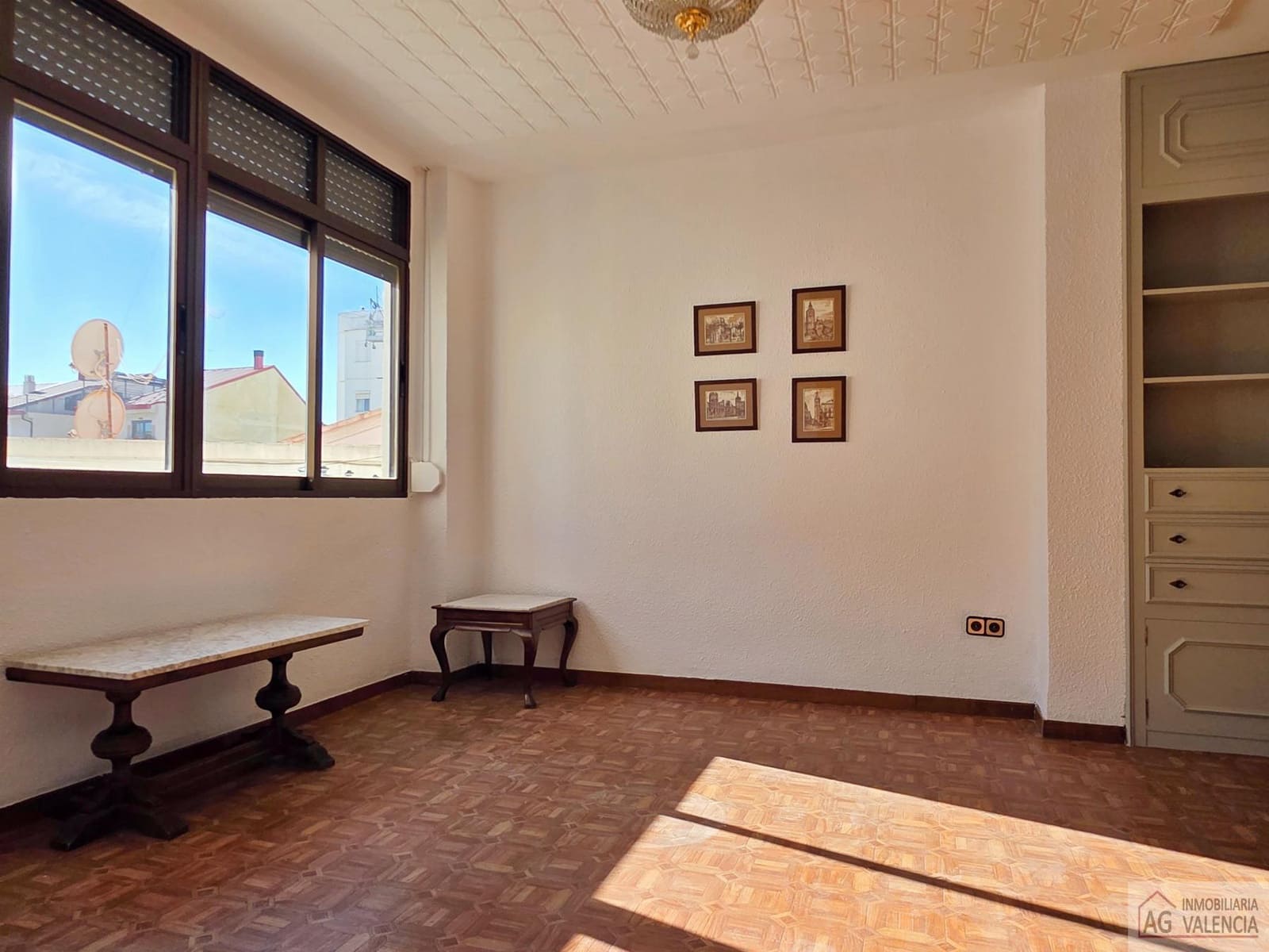 3 bedroom Flat for rent in Valencia city - € 1,350 (Ref: 9425418)