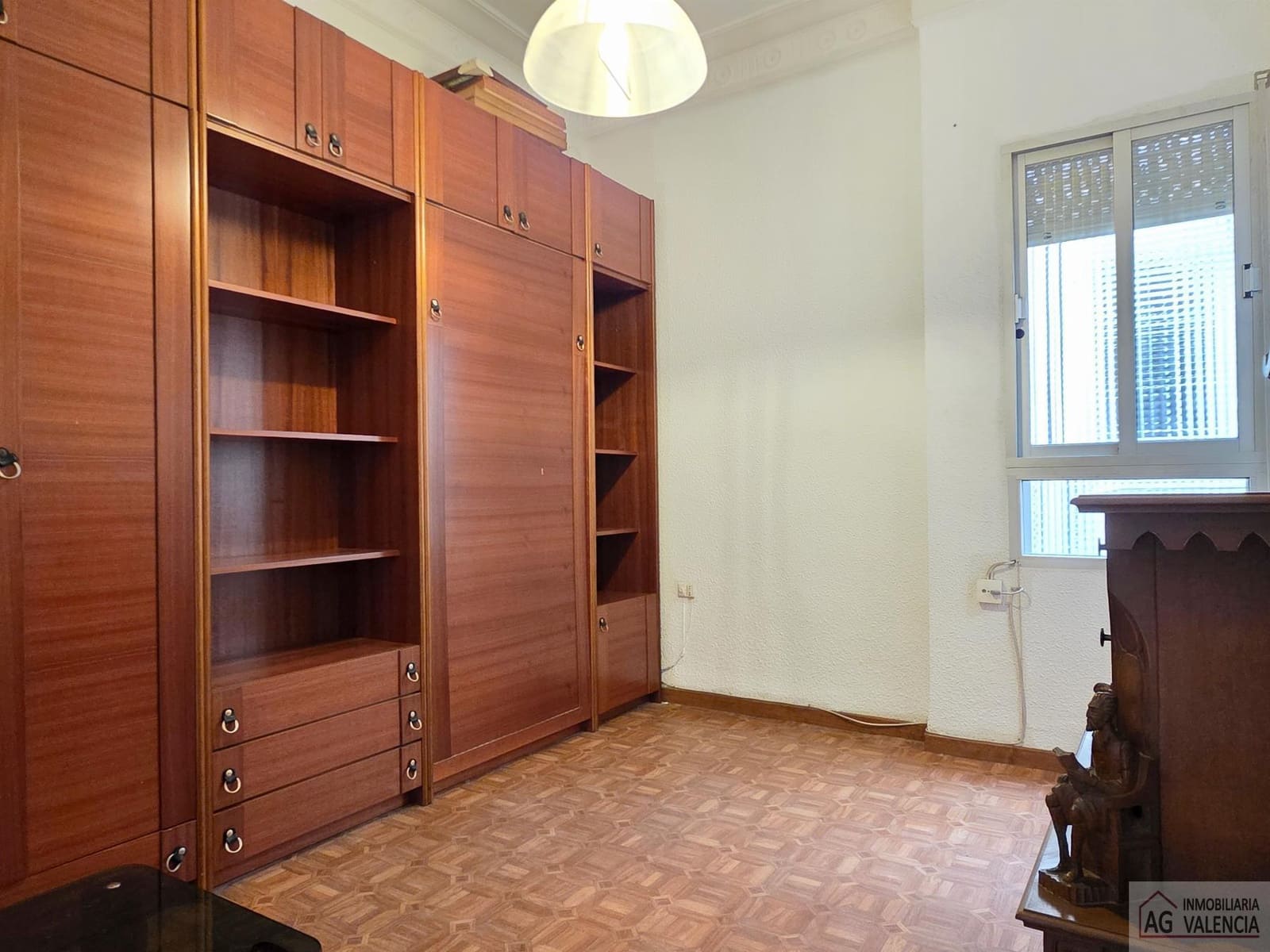 3 bedroom Flat for rent in Valencia city - € 1,350 (Ref: 9425418)