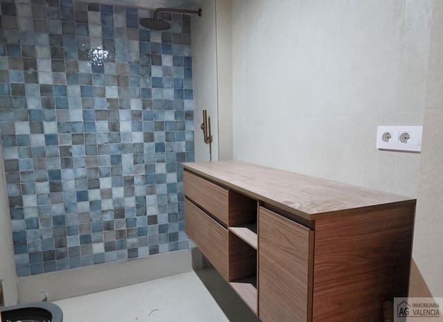 Piso de 3 habitaciones en La Creu Coberta, València ciudad en venta - 380.000 € (Ref: 9467751)