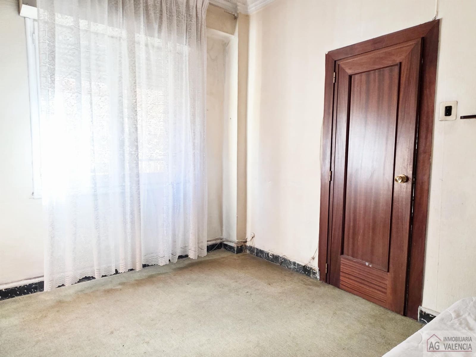 4 slaapkamer Flat te koop in Valencia stad - € 345.000 (Ref: 9511216)