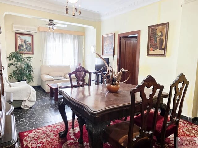 4 slaapkamer Flat te koop in Arrancapins, Valencia stad - € 345.000 (Ref: 9511216)