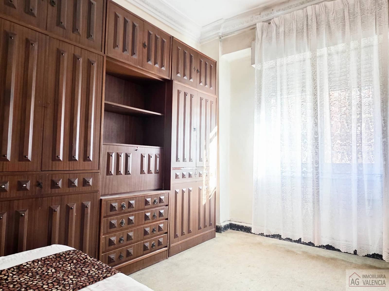 4 slaapkamer Flat te koop in Valencia stad - € 345.000 (Ref: 9511216)