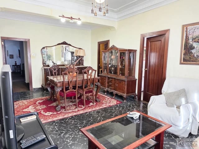 4 slaapkamer Flat te koop in Arrancapins, Valencia stad - € 345.000 (Ref: 9511216)