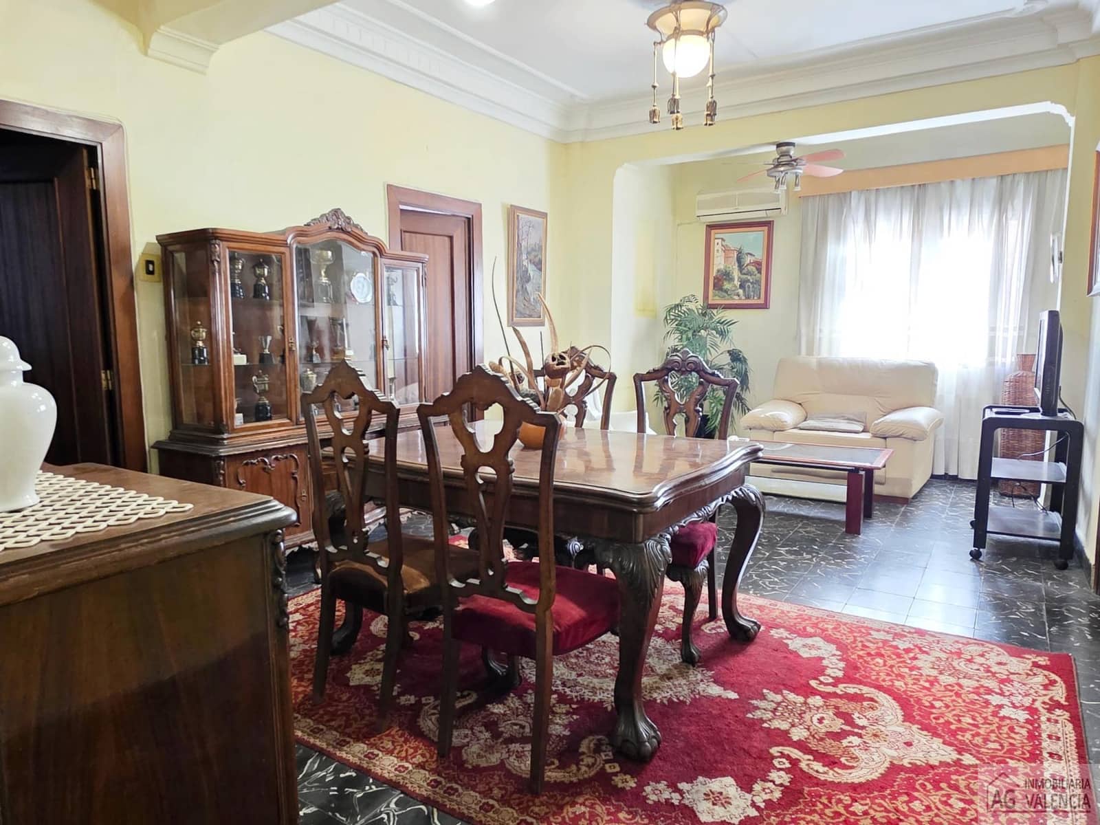 4 slaapkamer Flat te koop in Valencia stad - € 345.000 (Ref: 9511216)