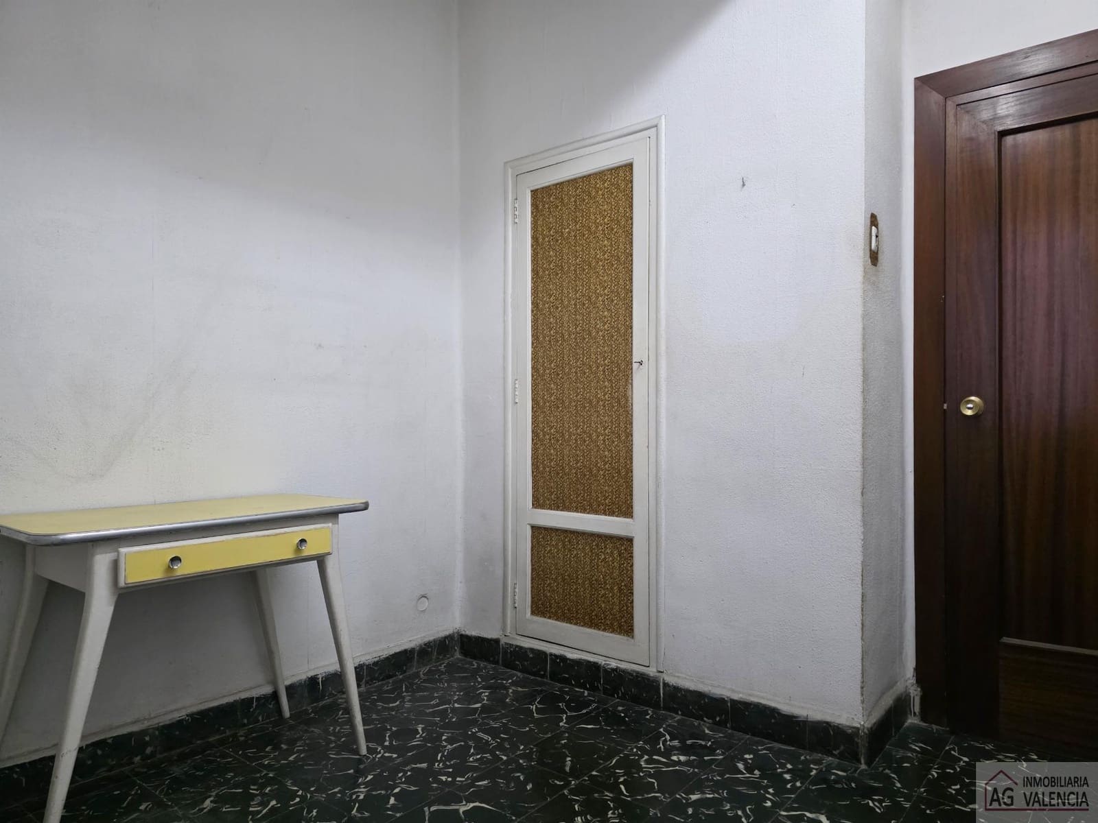 4 slaapkamer Flat te koop in Valencia stad - € 345.000 (Ref: 9511216)