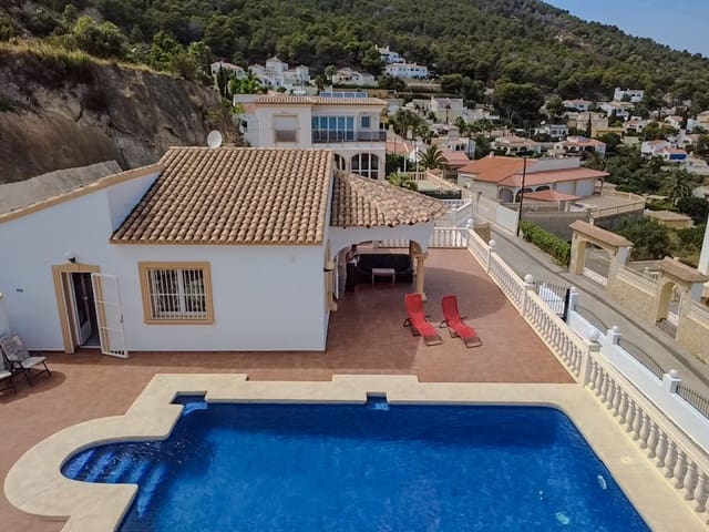 4 slaapkamer Villa te koop in Oltamar - Cucarres, Calpe / Calp met zwembad garage - € 690.000 (Ref: 10011075)