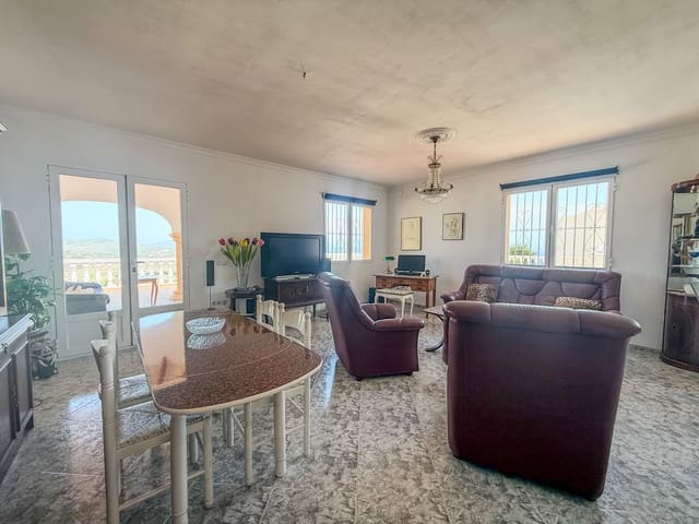 4 slaapkamer Villa te koop in Oltamar - Cucarres, Calpe / Calp met zwembad garage - € 690.000 (Ref: 10011075)