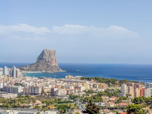 4 slaapkamer Villa te koop in Oltamar - Cucarres, Calpe / Calp met zwembad garage - € 690.000 (Ref: 10011075)