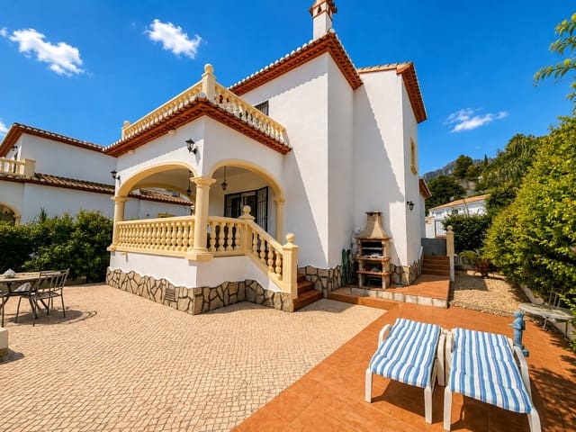 3 chambre Villa/Maison à vendre à Sagra avec piscine - 360 000 € (Ref: 10015140)