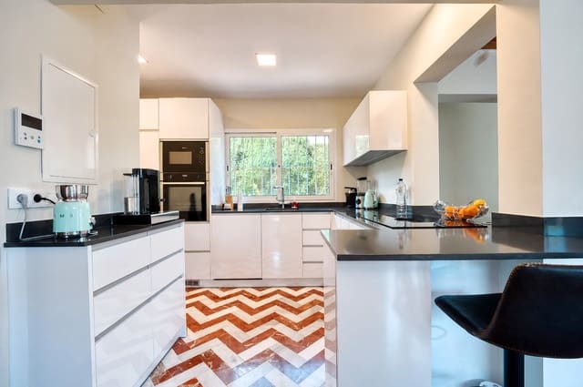 4 bedroom Villa for sale in La Sella with pool - € 560,000 (Ref: 10025183)