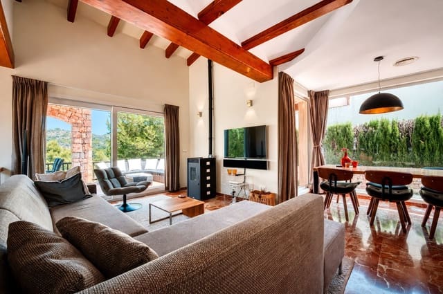 4 bedroom Villa for sale in La Sella with pool - € 560,000 (Ref: 10025183)