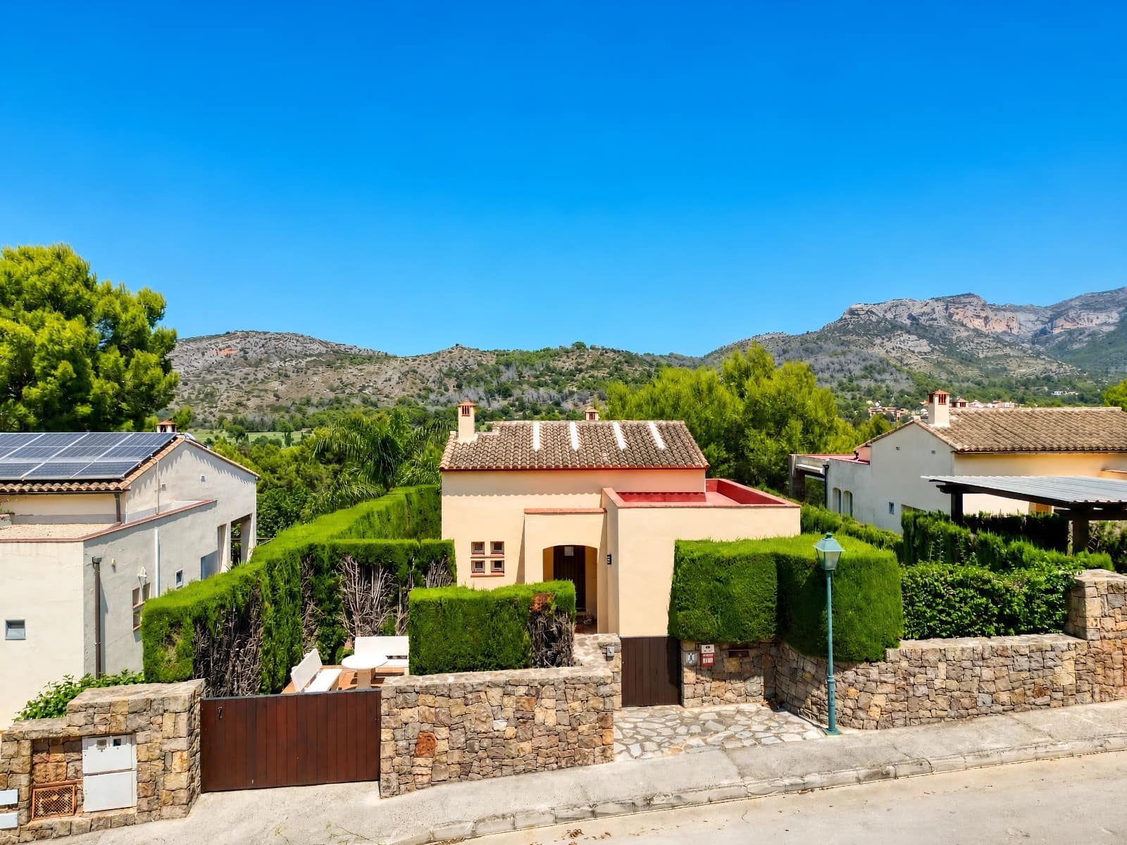 4 bedroom Villa for sale in La Sella with pool - € 560,000 (Ref: 10025183)