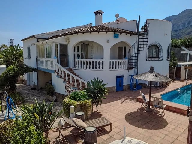3 bedroom Villa for sale in El Montgó, Dénia with pool garage - € 595,000 (Ref: 10034986)