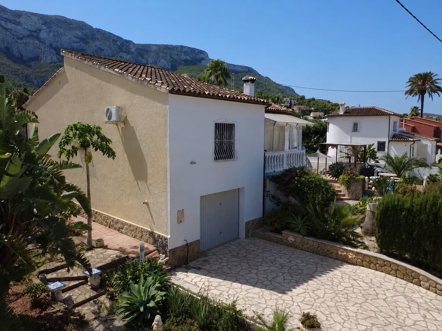 3 bedroom Villa for sale in Denia with pool garage - € 595,000 (Ref: 10034986)