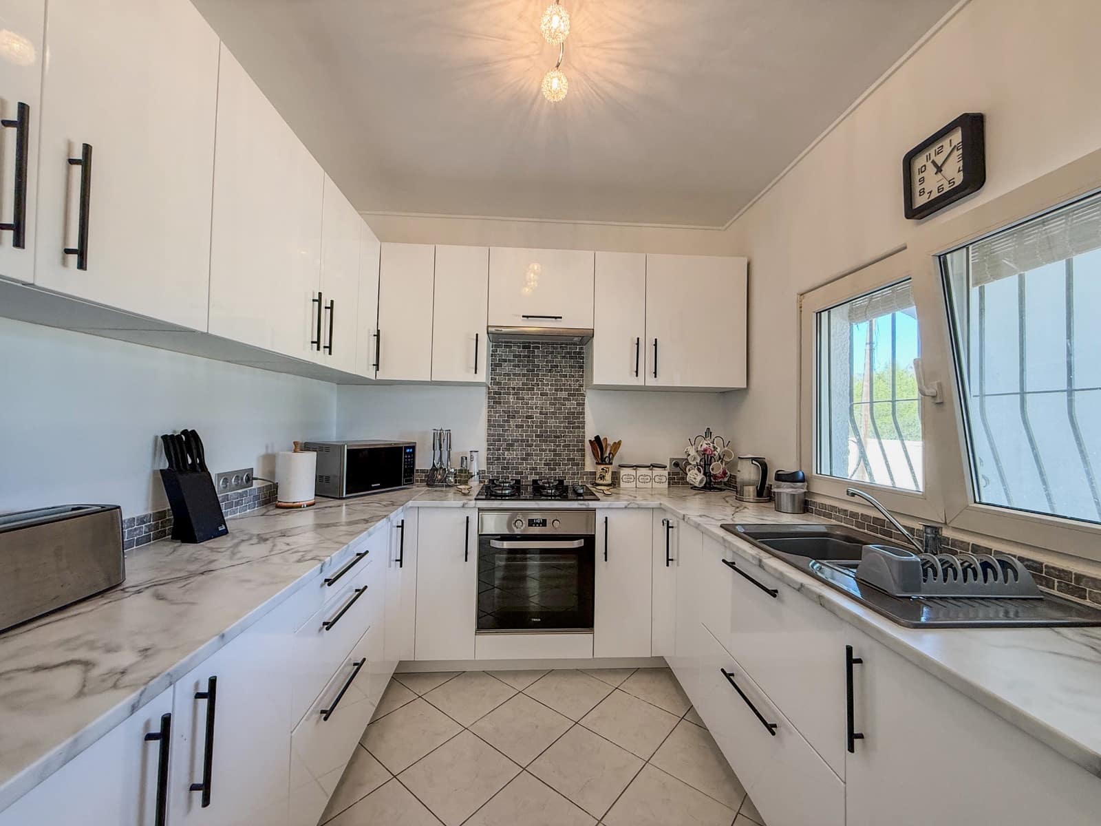5 bedroom Villa for sale in Parcent with garage - € 360,000 (Ref: 10042623)