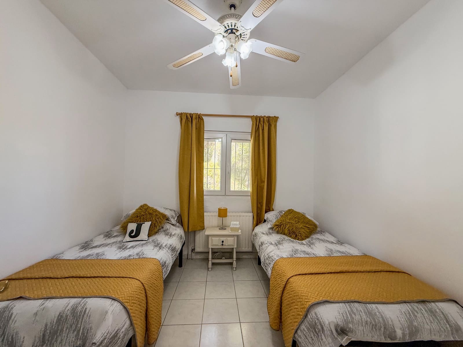 5 bedroom Villa for sale in Parcent with garage - € 360,000 (Ref: 10042623)