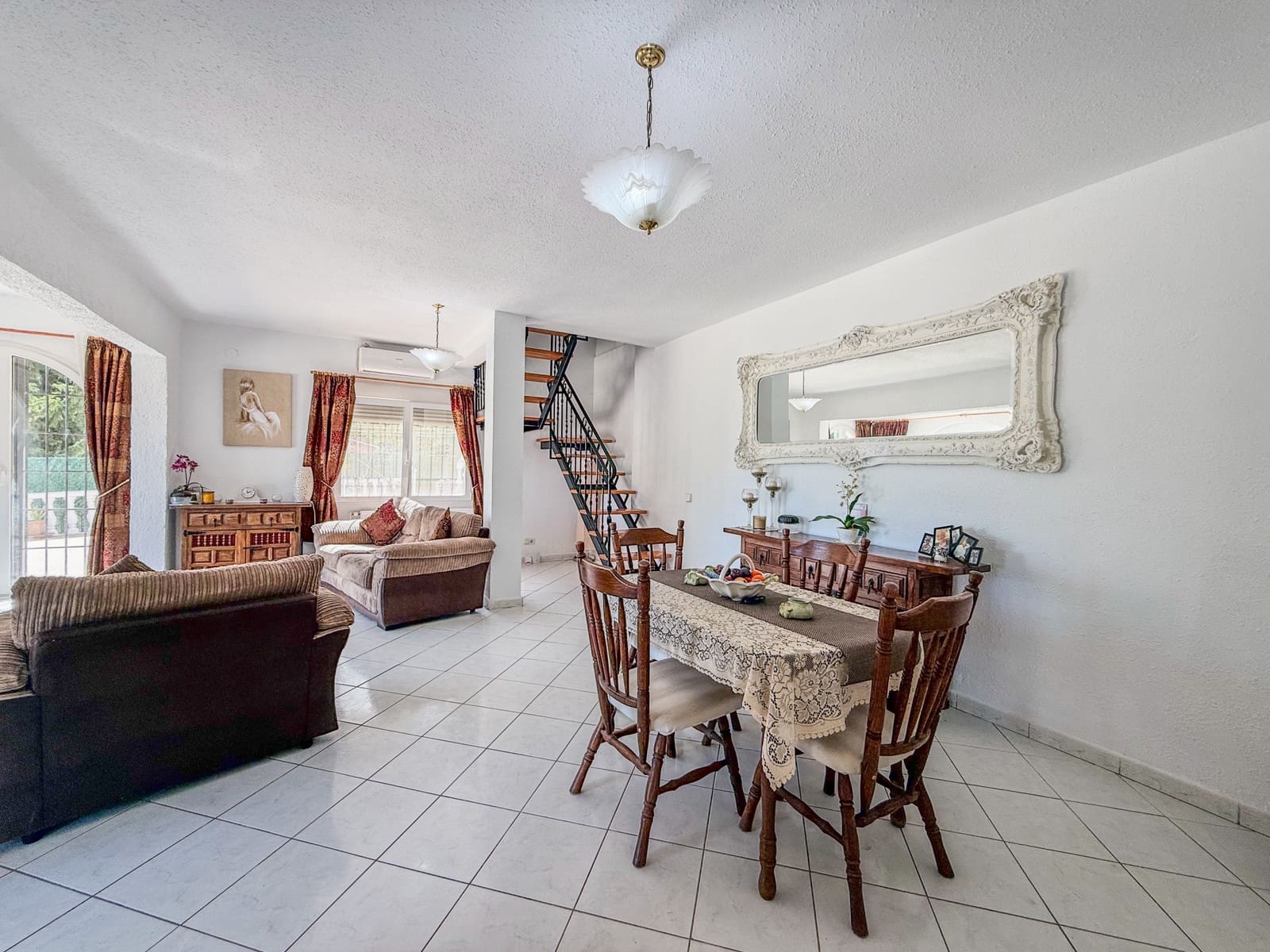 5 bedroom Villa for sale in Parcent with garage - € 360,000 (Ref: 10042623)