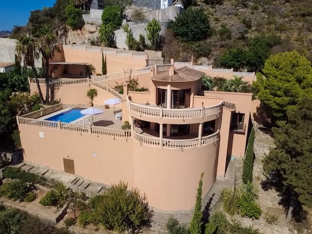 3 Zimmer Villa zu verkaufen in Pego mit Pool Garage - 475.000 € (Ref: 10049979)