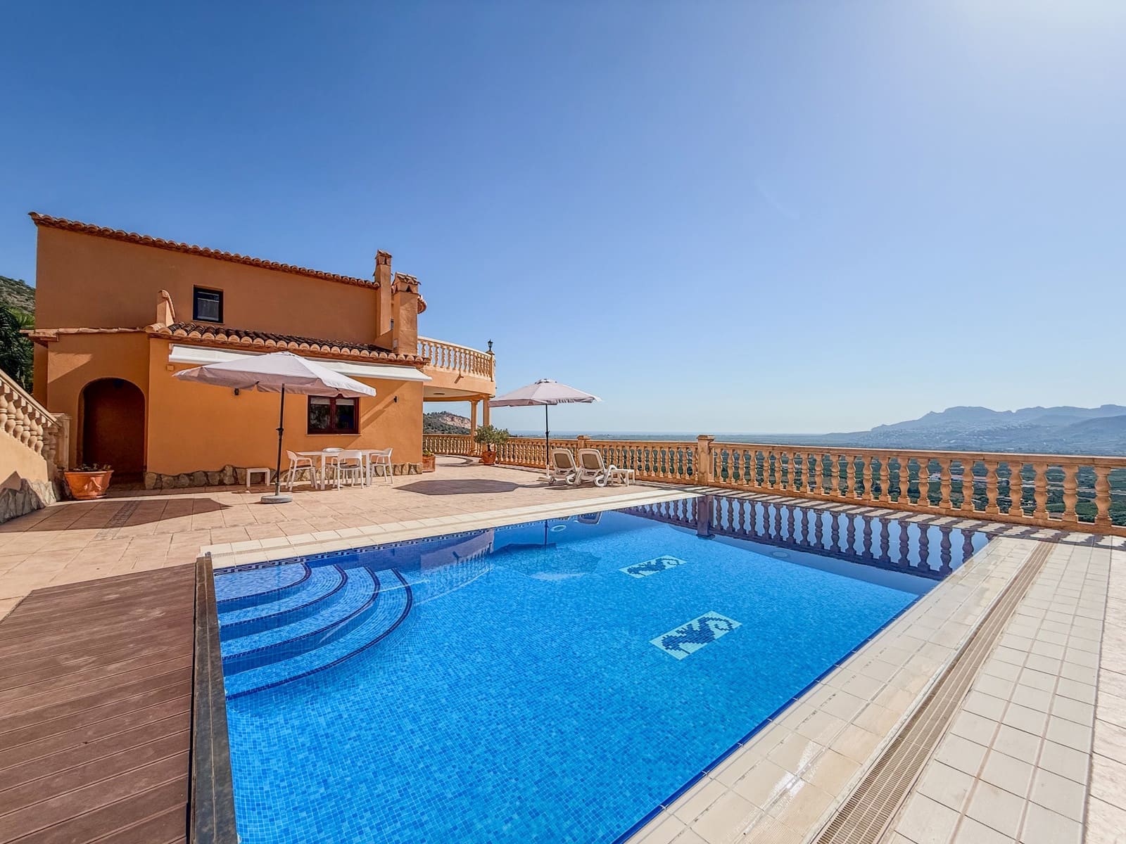 3 Zimmer Villa zu verkaufen in Pego mit Pool Garage - 475.000 € (Ref: 10049979)