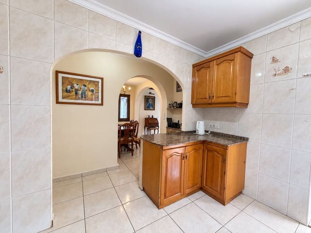 Chalet de 3 habitaciones en Benidoleig en venta con piscina garaje - 328.000 € (Ref: 10080526)