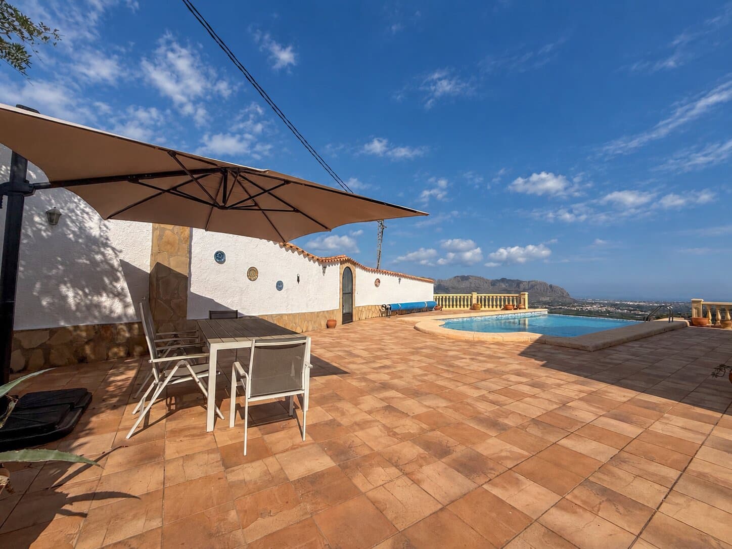 4 slaapkamer Villa te koop in Benidoleig met zwembad garage - € 479.000 (Ref: 10085572)