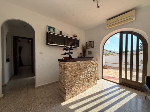 4 slaapkamer Villa te koop in Benidoleig met zwembad garage - € 479.000 (Ref: 10085572)