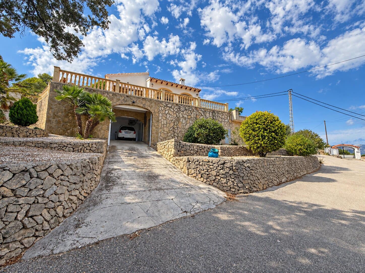 4 slaapkamer Villa te koop in Benidoleig met zwembad garage - € 479.000 (Ref: 10085572)